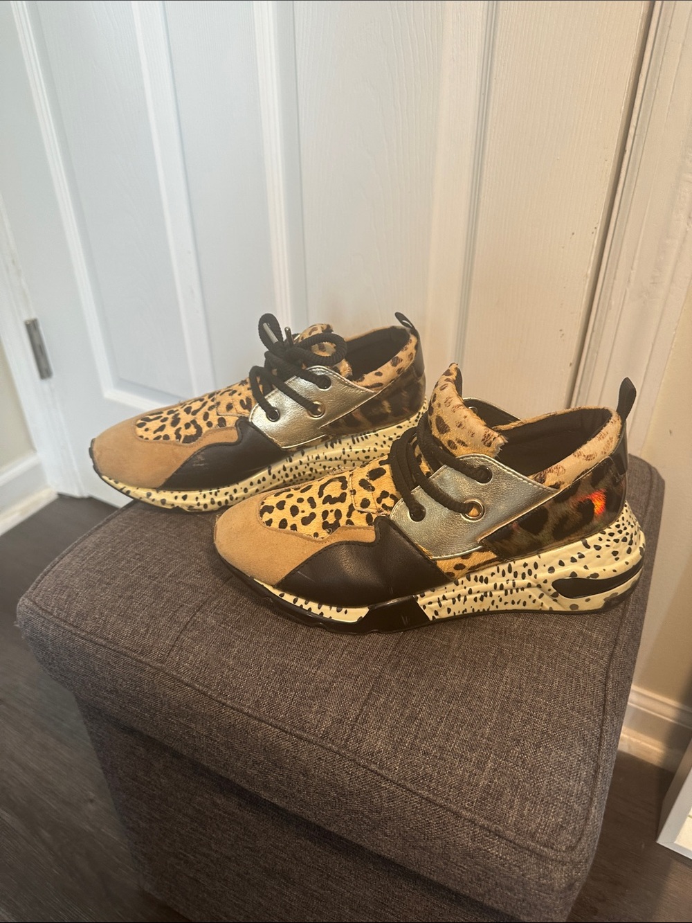 Steve Madden women’s Leopard Print Sneakers - Black & Tan - Picture 3 of 6